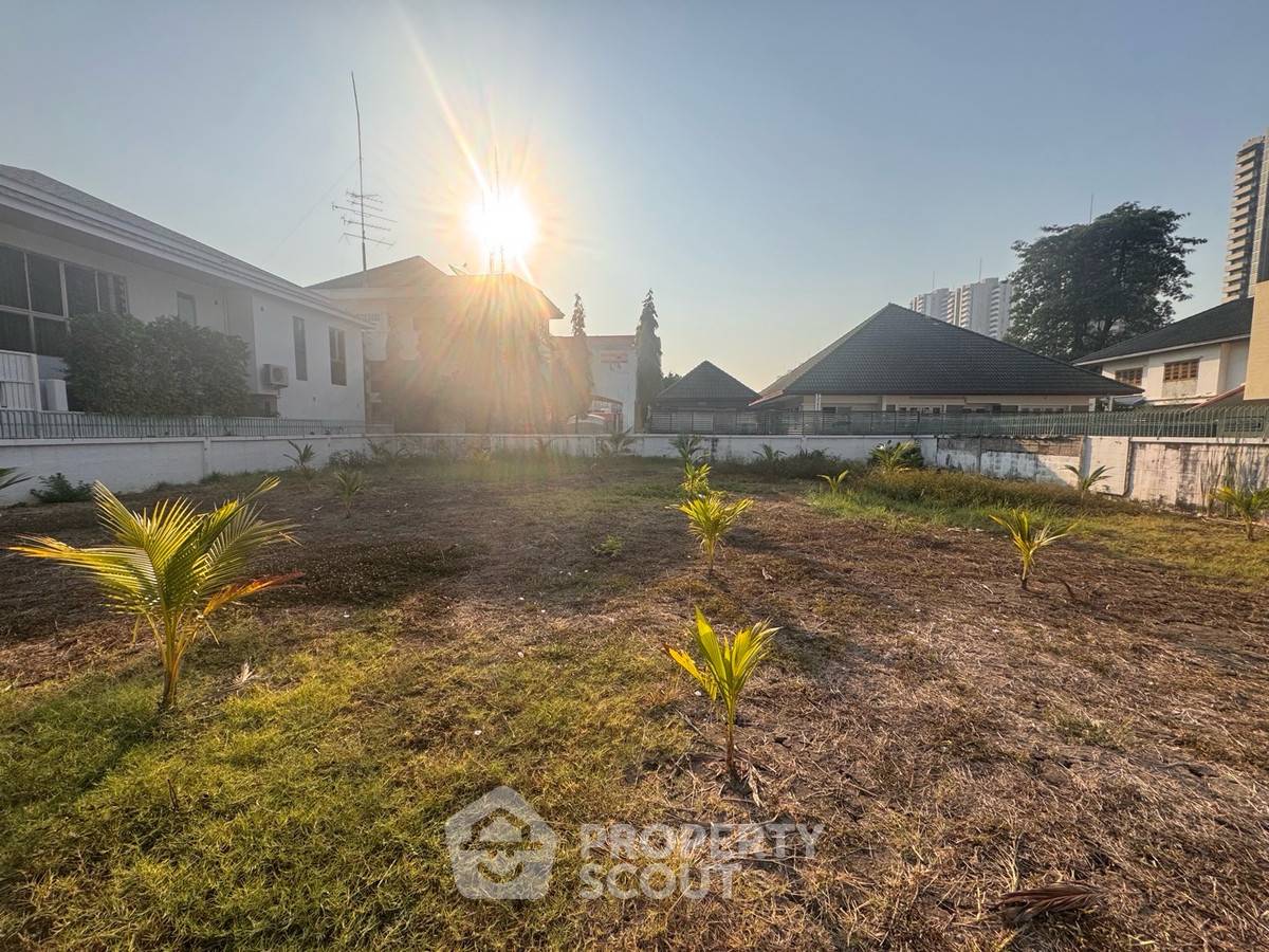 รูป ที่ดินสำหรับปล่อยขาย 1,000 ตารางเมตร แถว ใน บ้านใหม่ (ID 2676190) - รูปที่ 2/4