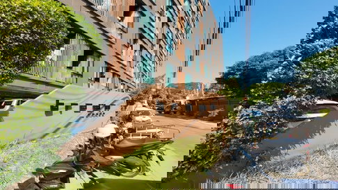 บราวน์คอนโด รัชดา32 ฝั่งสระ วิวสวย ราคาดี