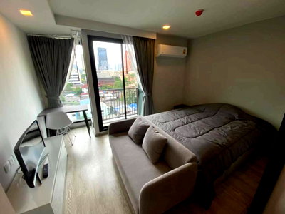 Condos for rent : Maestro 14 Siam Ratchathewi【𝐑𝐄𝐍𝐓】🔥The rhythmic design creates dimension and makes the space look interesting.🔥 Contact Line ID: @hacondo