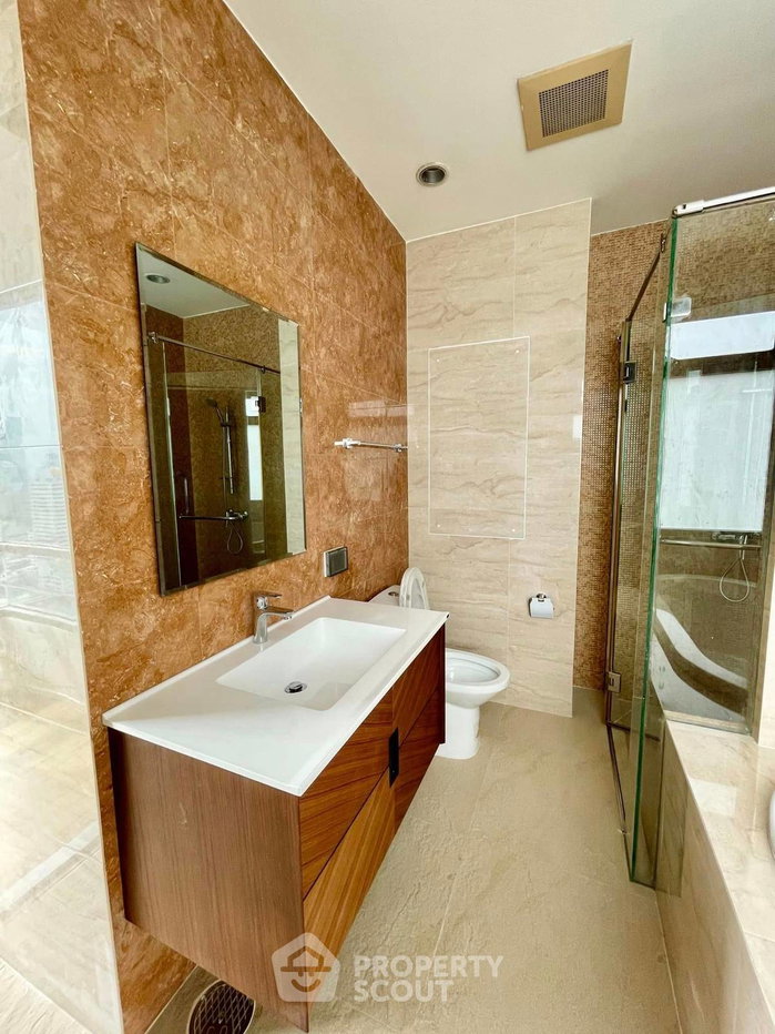 picture 3-BR Condo at The Madison near BTS Phrom Phong (ID 1412884) - 11/19