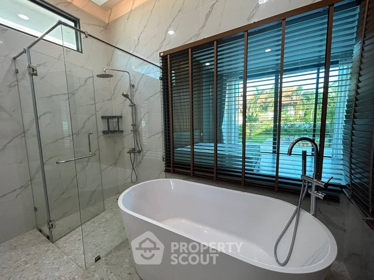 รูป วิลล่า 3-ห้องนอน ที่ ฮอร์สชู พ้อยท์ ใน โป่ง (ID 2794875) - รูปที่ 6/13