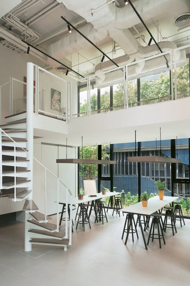picture Ready to move in " 𝐍𝐮𝐞 𝐃𝐢𝐬𝐭𝐫𝐢𝐜𝐭 𝐑𝟗 " Floor 2, Tower R , Fully Furnished Near : MRT-Rama 9 , G Tower - 6/15