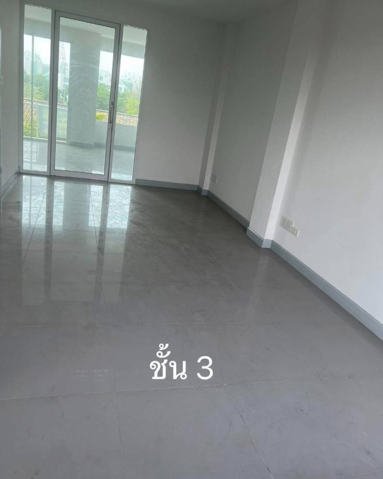 รูป [ให้เช่า] โฮมออฟฟิศ 4 ชั้น หลังมุม📍ซอยติวานนท์ 25 ใกล้ กระทรวงพาณิชย์ 🚇MRT สถานีสถานบินน้ำ (สายสีชมพู) - รูปที่ 5/9