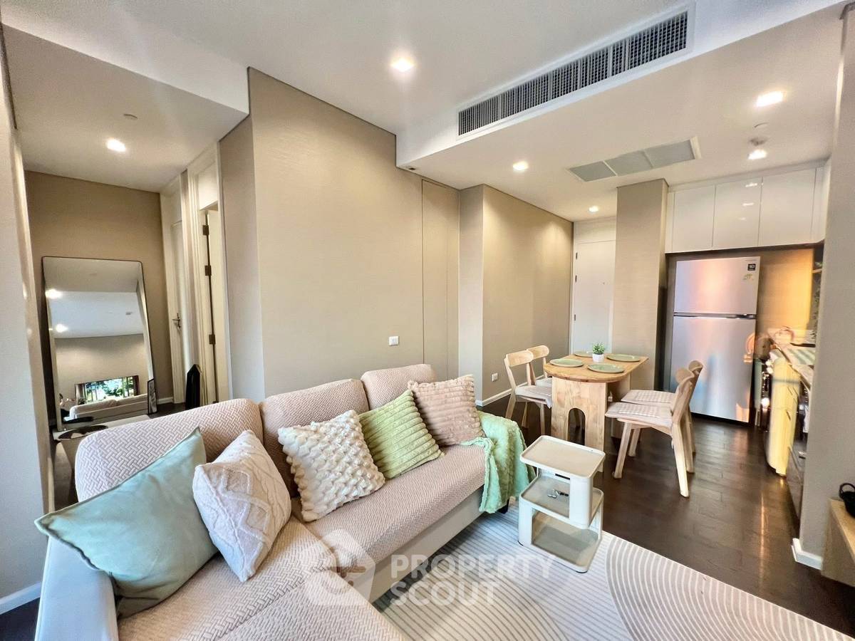 picture 2-BR Condo at The Saint Residences near MRT Phahon Yothin (ID 2792190) - 7/14