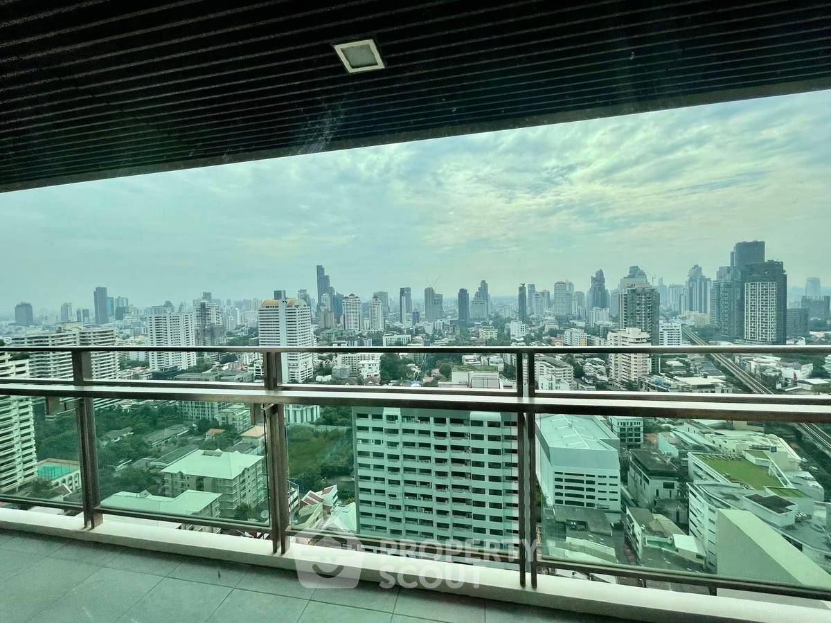 picture 3-BR Condo at The Madison near BTS Phrom Phong (ID 1412884) - 4/19
