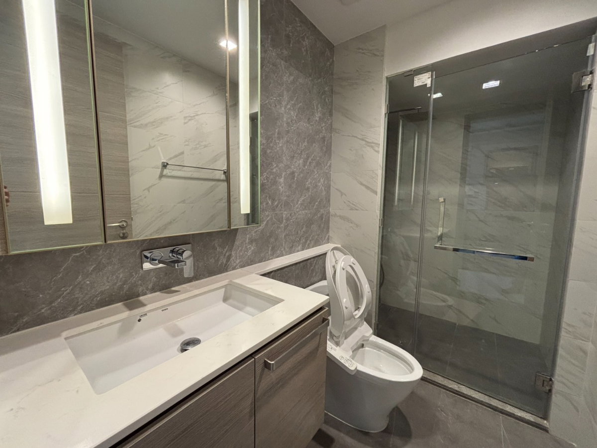 picture ✨🦄 Special Offer 🦄✨ The Crest Park Residences - 7/15