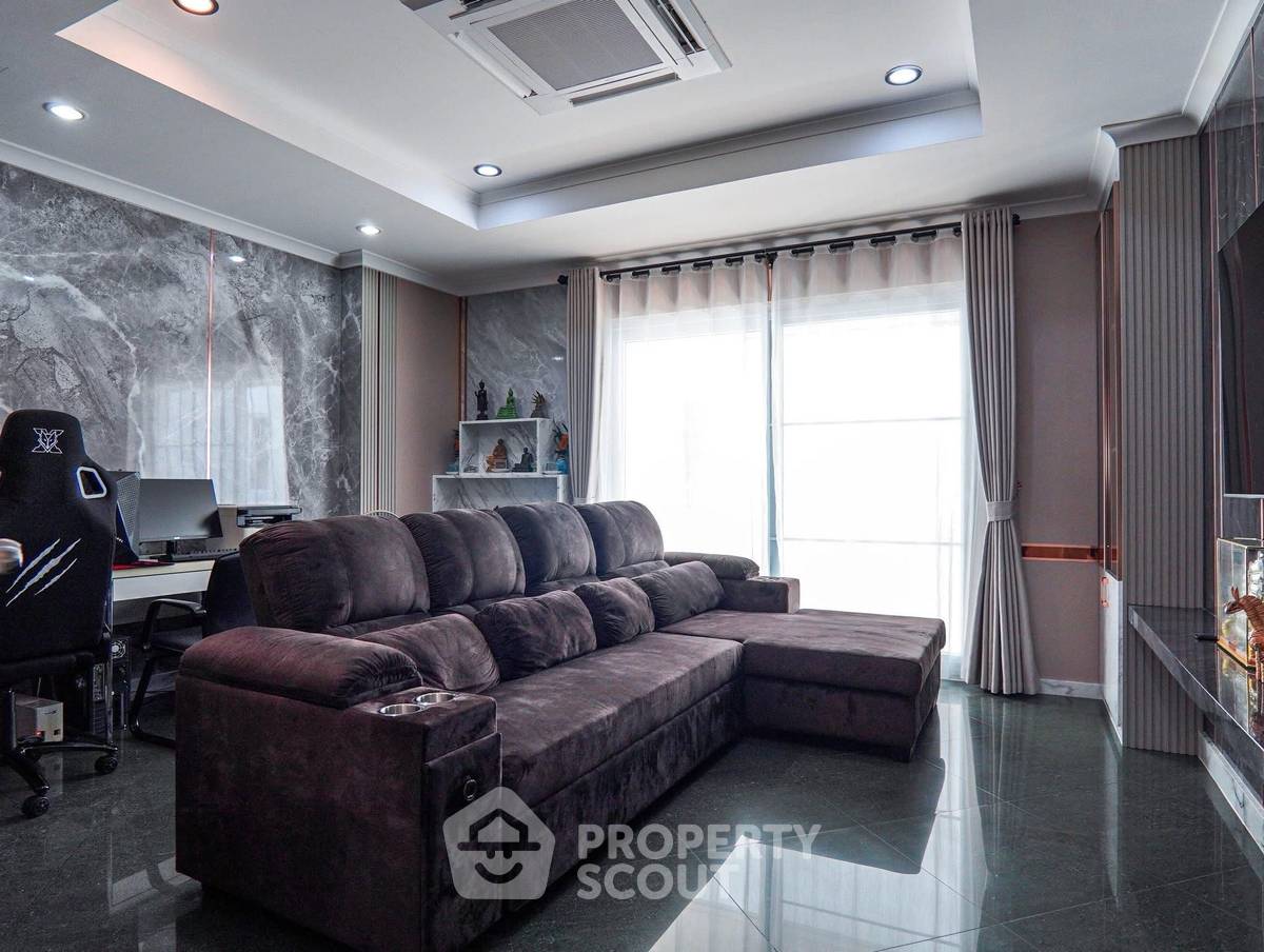 รูป บ้าน 5-ห้องนอน ที่ เซ็นทรัล ปาร์ค ฮิลล์ไซด์ ใกล้ พัทยาตะวันออก (ID 2791679) - รูปที่ 11/16