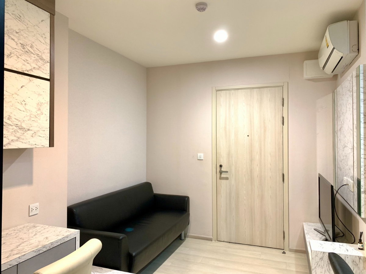 รูป ให้ เช่า คอนโด ใกล้ มศว. และ สิงห์ คอมเพล็กซ์ Life Asoke 35 ตรม. 1 bed plus พร้อม walk-in closet ติด Mrt เพชรบุรี และ Airport Link มักกะสัน. - รูปที่ 6/20