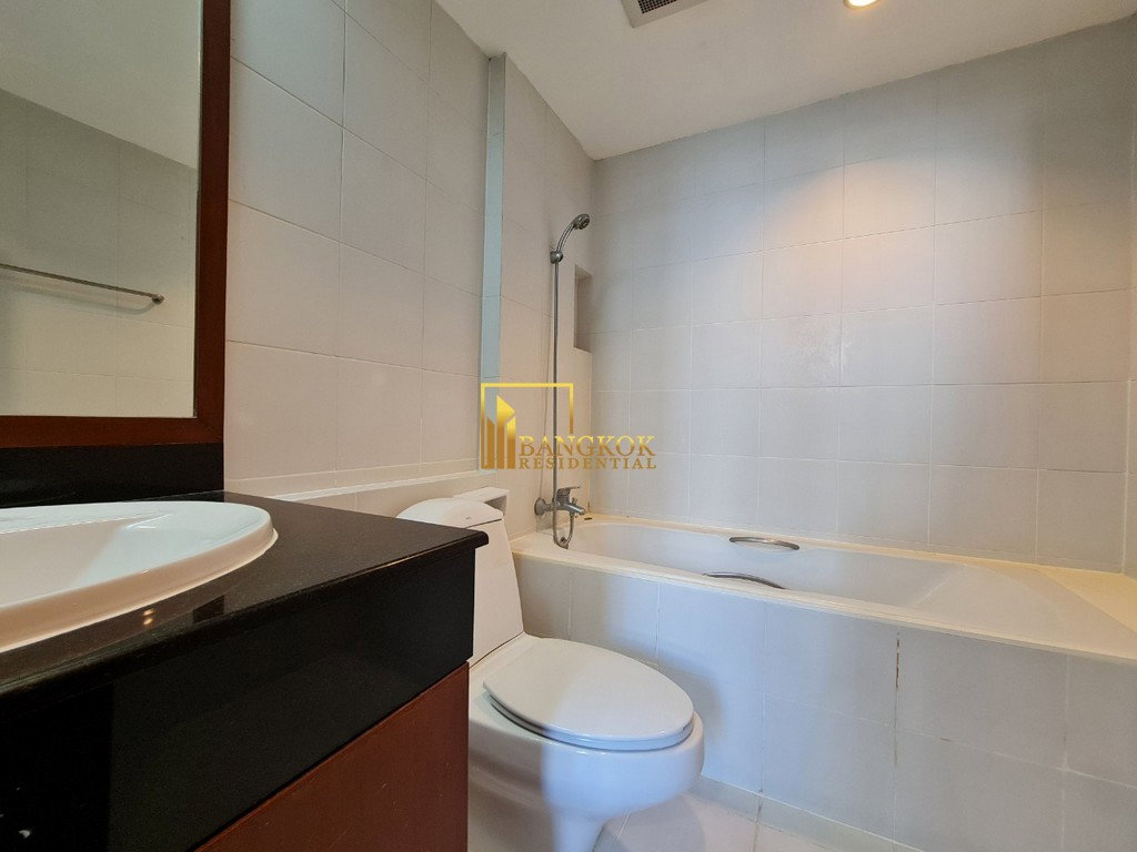 รูป Spacious 3 Bedroom Apartment Near Phrom Phong Shopping District - BR0680AP - รูปที่ 24/30