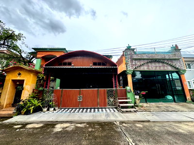 Houses for sale Prawet : Single house for sale in Lalin Green Ville Onnut-Rama 9, 75 sq.wa., 9.9 million baht.