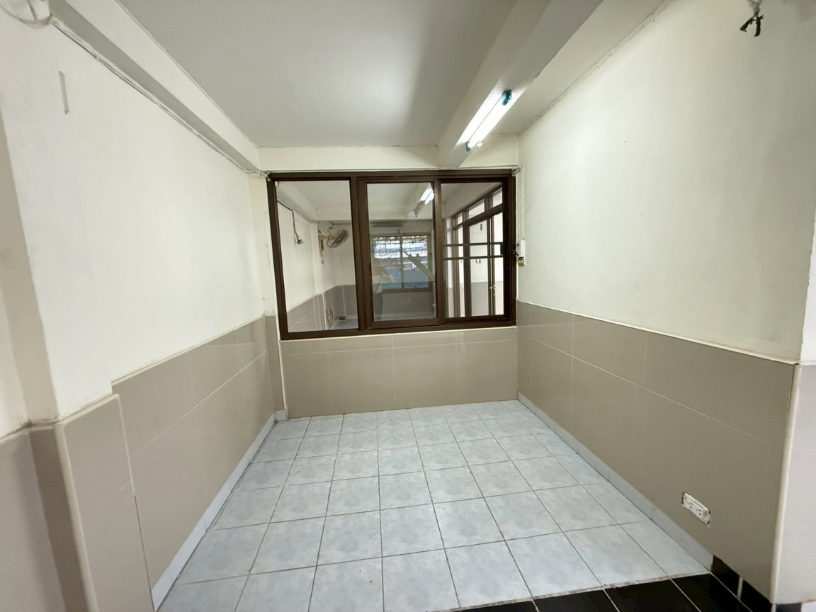 รูป HK0642♛ให้เช่า บ้านเดี่ยว 4 ห้องนอน⚝รัชดา-ห้วยขวาง♜ใกล้ MRTสุทธิสาร 700 เมตร∞099-5919653,065-9423251▚Line@sureresidence - รูปที่ 15/40