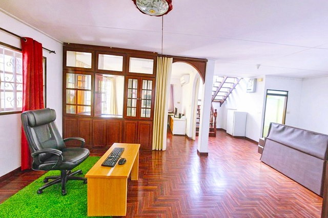 รูป โรงเรียนสตรีวิทยา2 1 กม. บ้านเดี่ยว 90 ตร.ว. 300ตร.ม. จอดรถ 5 คัน ลาดพร้าว รถไฟฟ้าสายสีเขียว BTSเสนานิคม 1.8 กม. 5-6นอน 2น้ำ - รูปที่ 5/8