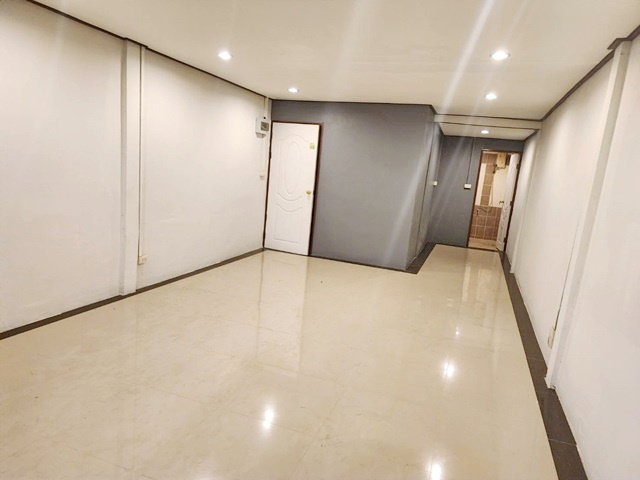 รูป รัชดา ใกล้ MRTโชคชัย4 299ม. Hostel อาคารพาณิชย์ 4 ชั้น 6–8นอน 6น้ำ และ โรงพยาบาลเปาโลโชคชัย 4 900 ม. 20 ตร.ว. ย 252 ตร.ม. - รูปที่ 4/8