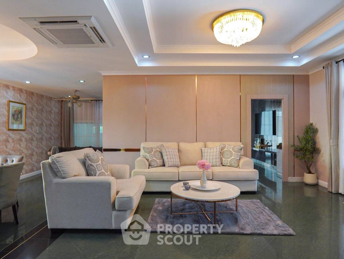 รูป บ้าน 5-ห้องนอน ที่ เซ็นทรัล ปาร์ค ฮิลล์ไซด์ ใกล้ พัทยาตะวันออก (ID 2791679) - รูปที่ 5/16