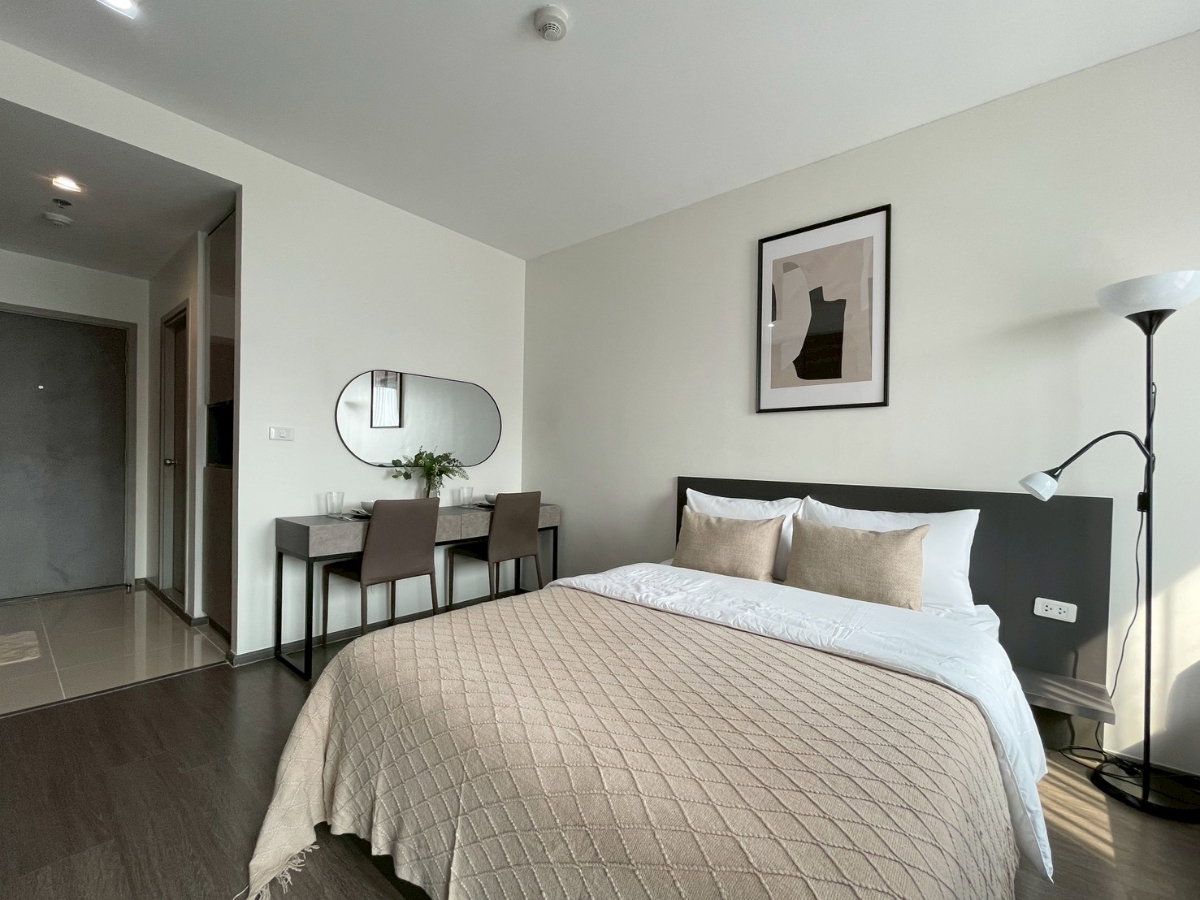 รูป ขาย IDEO PHAHOLYOTHIN CHATUCHAK 1 ห้องนอน 1 ห้องน้ำ เฟอร์นิเจอร์ครบพร้อมเข้าอยู่  สนใจแอดไลน์ด่วน @best_condo - รูปที่ 1/8