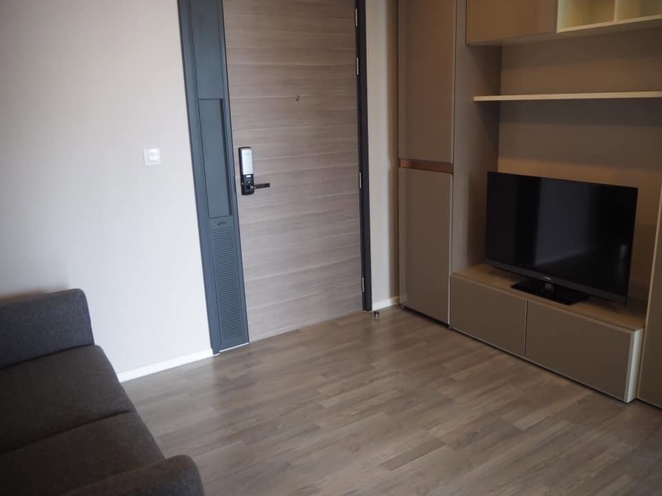 รูป The Room Sathorn St.Louis【𝐒𝐄𝐋𝐋 & 𝐑𝐄𝐍𝐓】🔥ห้องสไตล์มินิมอล พื้นที่กว้าง วิวอลังหลักล้าน ส่วนกลางดี 🔥 ติดต่อไลน์ไอดี: @hacondo - รูปที่ 8/10