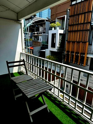 เช่าทาวน์โฮม สวนลุมพินี : HR3369ให้เช่าทาวน์เฮ้าส์ 3.5 ชั้น รีโนเวทสวย ย่านสาทร-นราธิวาส (สาทร 9 / นราธิวาส 4) ทำเล Rare Item ใจกลาง CBD 