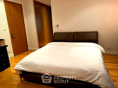 Condos for rent : 3-BR Condo at Millennium Residence @ Sukhumvit Condominium near BTS Asok (ID 2764359)