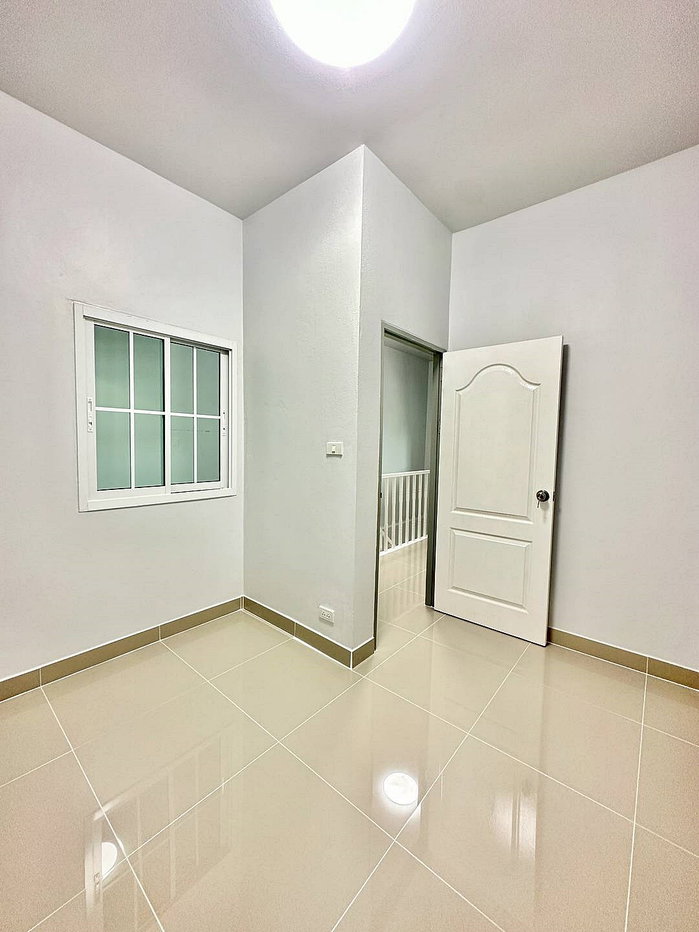 รูป ขายถูก  บ้านสวย  รีโนเวทใหม่ หลังบ้านไม่ติดใคร   #หมู่บ้านปิยวรารมย์ เฟส 3 ถนนบ้านกล้วย – ไทรน้อย  บางบัวทอง - รูปที่ 15/18