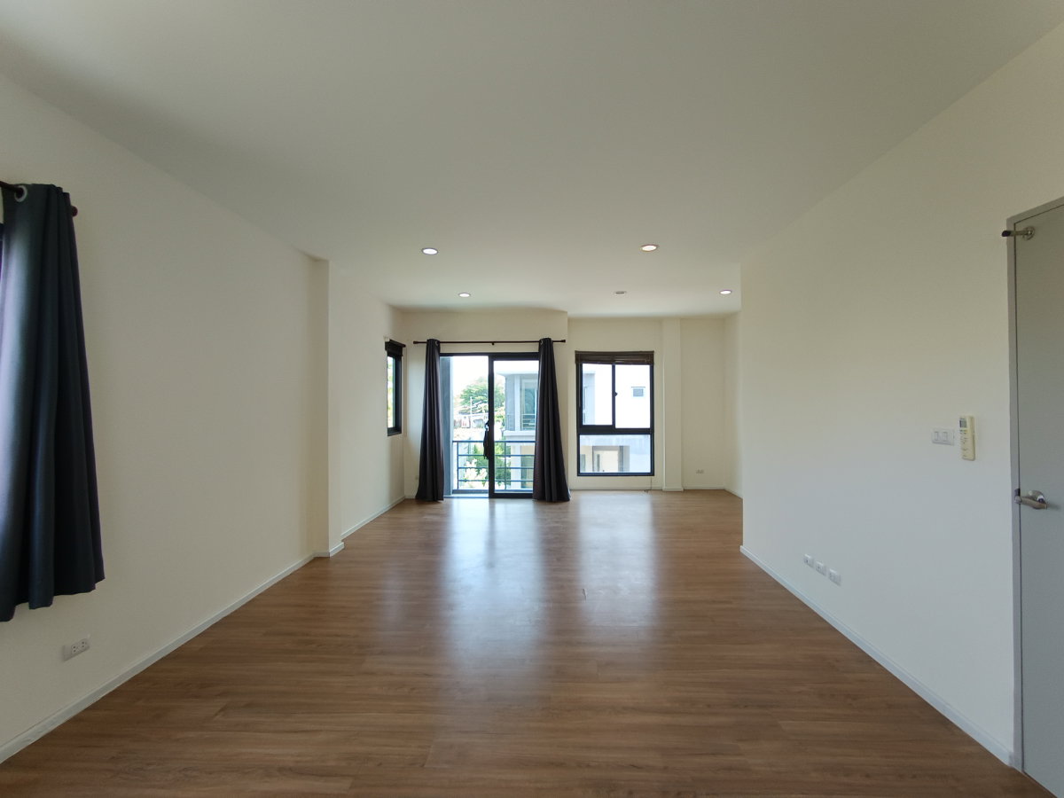 รูป 🏡 ขายบ้านแฝด 3 ชั้น บ้านกลางเมือง The Edition พระราม 9-พัฒนาการ💰 ราคาเพียง 6.99 ล้านบาท - รูปที่ 17/36