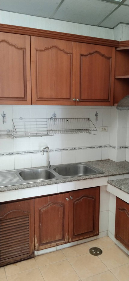 รูป ให้เช่าทาวน์เฮ้าส์ 2 ชั้น ม.เจริญสุข ซ.เสือใหญ่อุทิศ(รัชดา36) ราคา 12,000/เดือน - รูปที่ 1/7