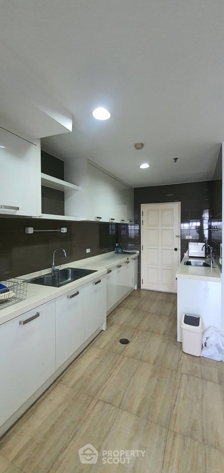 รูป คอนโด 2-ห้องนอน ที่ ฟิฟตี้ฟิฟท์ ทาวเวอร์ คอนโดมิเนียม ใกล้ BTS ทองหล่อ (ID 512248) - รูปที่ 12/33