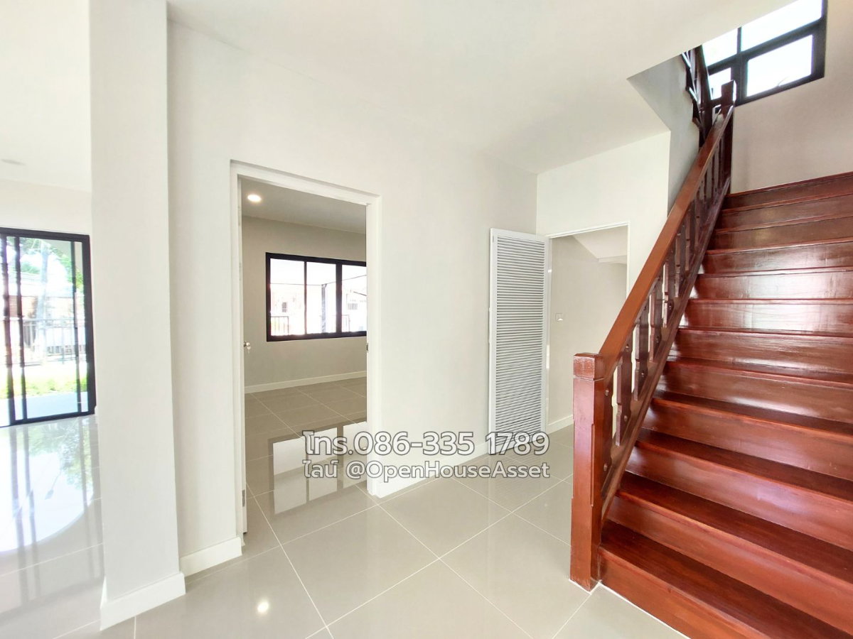 รูป บ้านเดี่ยวลัดดารมย์ ปิ่นเกล้า รีโนเวทใหม่ทั้งหลังในสไตล์โมเดิร์นคลาสสิก พร้อมฟังก์ชัน 4 นอน 3 น้ำ พื้นที่ใช้สอยจุใจ จากแบรนด์พรีเมียม Q.House - รูปที่ 17/29