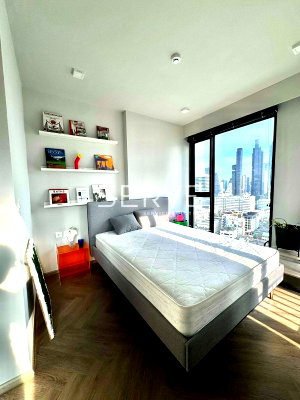 Condos for rent : 1 Bed High Fl 20+ City view Fully Furnished Good Location Next to MRT Sam Yan 180 m.,Chulalongkorn University @  Chapter Chula – Samyan