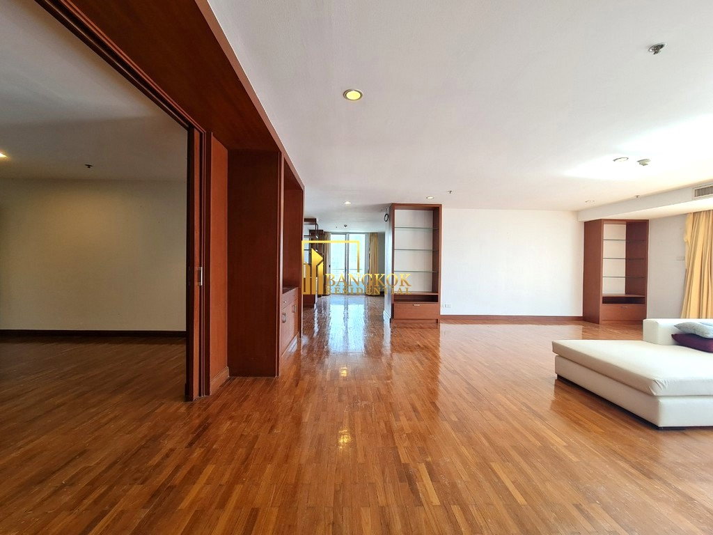 รูป Spacious 3 Bedroom Apartment Near Phrom Phong Shopping District - BR0680AP - รูปที่ 5/30