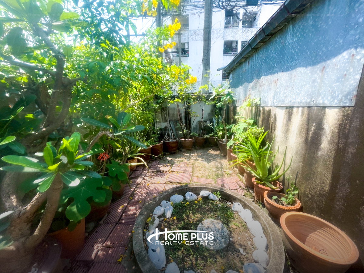 รูป บ้านเดี่ยวหลังมุม หมู่บ้านเสรี พระราม 9 (Seri Village Rama 9) ใกล้เดอะไนน์พระราม 9 - รูปที่ 16/17