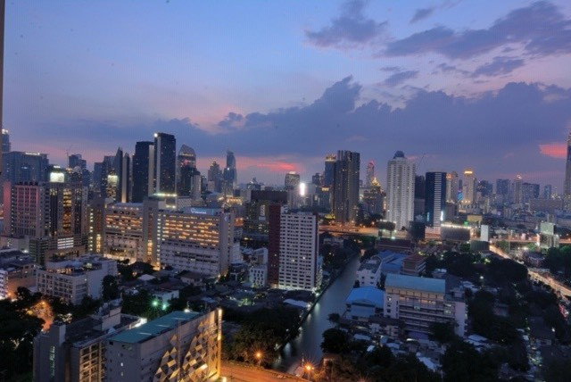 รูป ขายด่วน!! Circle Condominium มักกะสัน คอนโดใจกลางเมือง ชั้น  26 วิวสวย - 2 ห้องนอน 2 ห้องน้ำ - ห้องสวย สภาพดี!! - รูปที่ 3/31