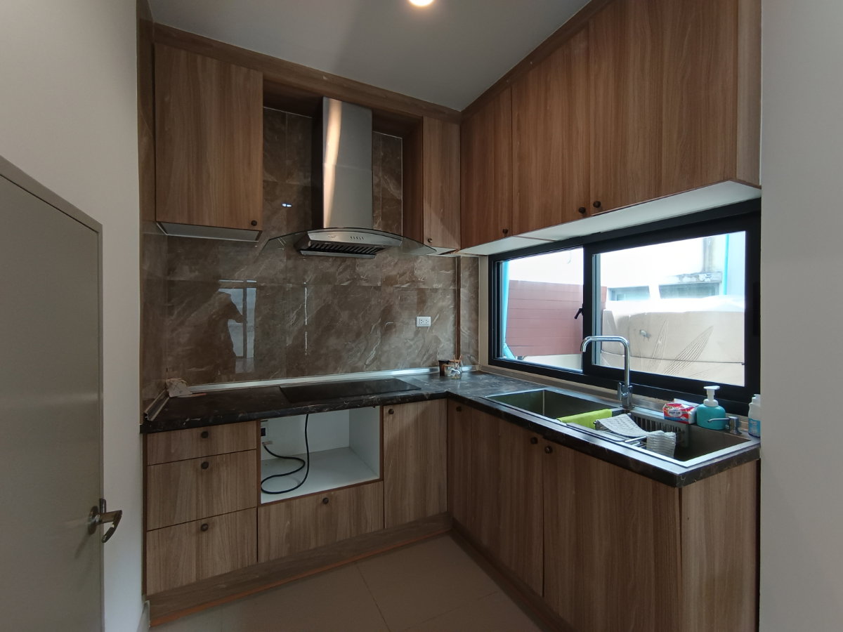 รูป 🏡 ขายบ้านแฝด 3 ชั้น บ้านกลางเมือง The Edition พระราม 9-พัฒนาการ💰 ราคาเพียง 6.99 ล้านบาท - รูปที่ 12/36