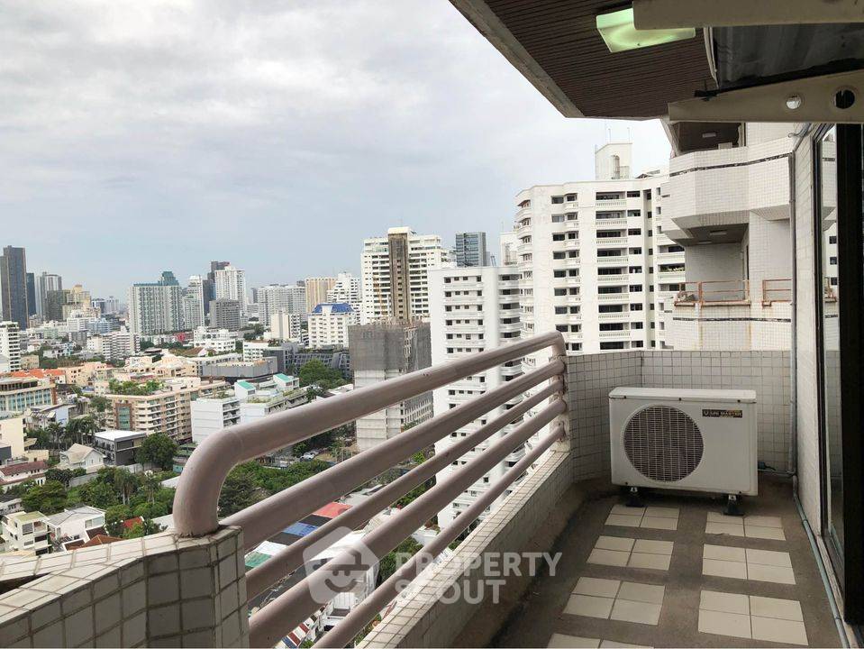 รูป คอนโด 3-ห้องนอน ที่ ริชมอนด์ พาเลส คอนโดมิเนียม ใกล้ BTS พร้อมพงษ์ (ID 635694) - รูปที่ 3/12