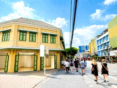 เช่าอาคารพาณิชย์ วิทยาลัยนาฏศิลปกรุงเทพ : ติดป้ายรถเมย์ ติดถ.เยาวราช MRTวัดมังกร 350ม. ตลาดสำเพ็ง 900 ม. พื้นที่ชั้น1 เท่านั้น 14 ตร.ว. 55ตร.ม คาเฟ่ ห้องน้ำ ใช้ร่วมกัน