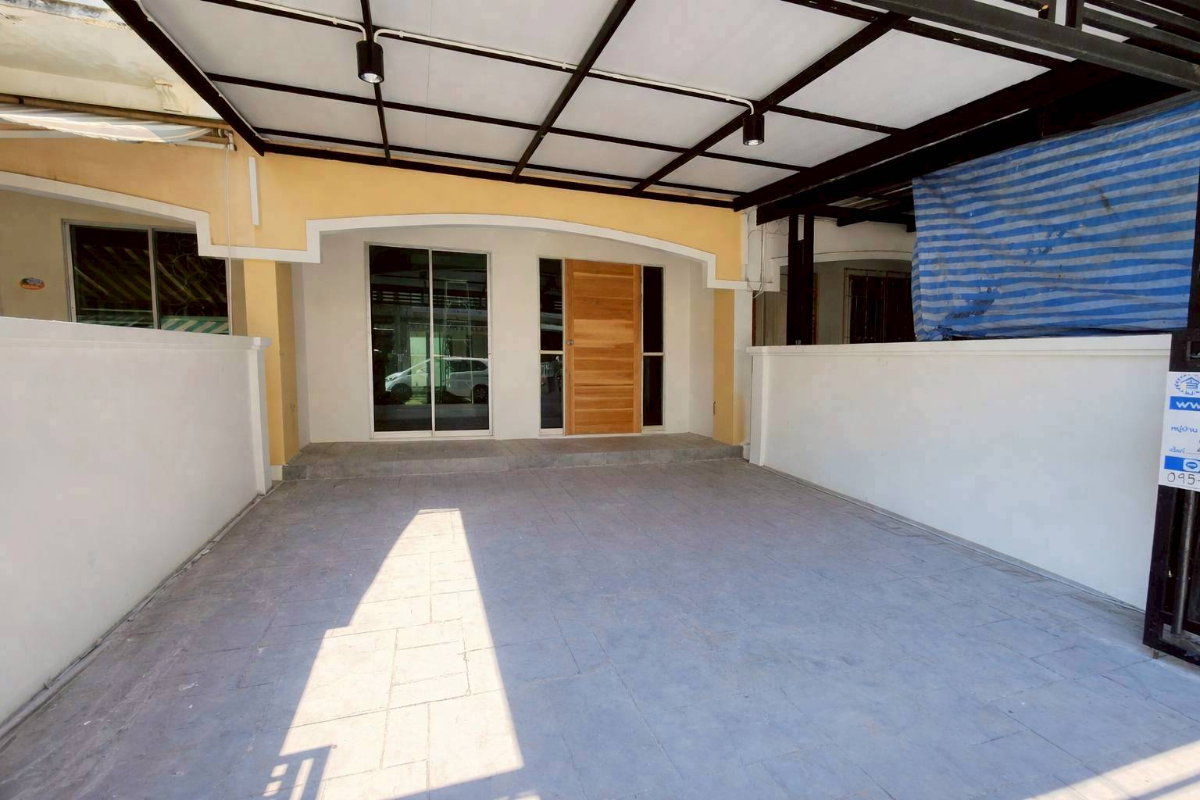 picture Baan Klang Muang The Royal Monaco for Sale  - 2/18