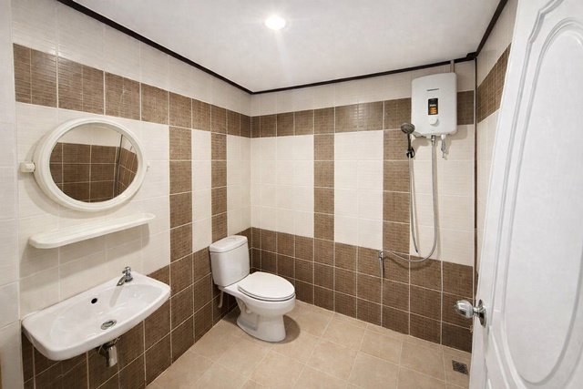 รูป เหมาะลงทุน Hostel Airbnb รัชดา ใกล้ MRTโชคชัย4 299ม. อาคาร 4ชั้น 6–8นอน 6น้ำ 20 ตร.ว.252 ตร.ม. - รูปที่ 3/8