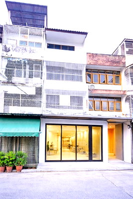 เช่าอาคารพาณิชย์ วิภาวดีรังสิต 6 : เหมาะลงทุน Hostel Airbnb รัชดา ใกล้ MRTโชคชัย4 299ม. อาคาร 4ชั้น 6–8นอน 6น้ำ 20 ตร.ว.252 ตร.ม.