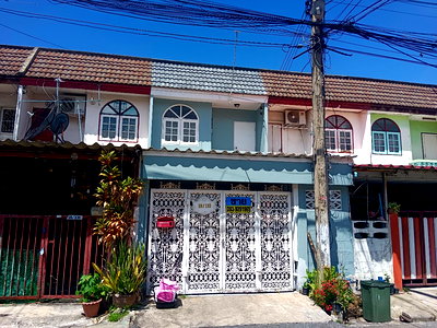 ทาวน์โฮม ปทุมธานี : ขายทาวเฮาส2ชั้นหมู่บ้านปทุมทองtel/line0939291965