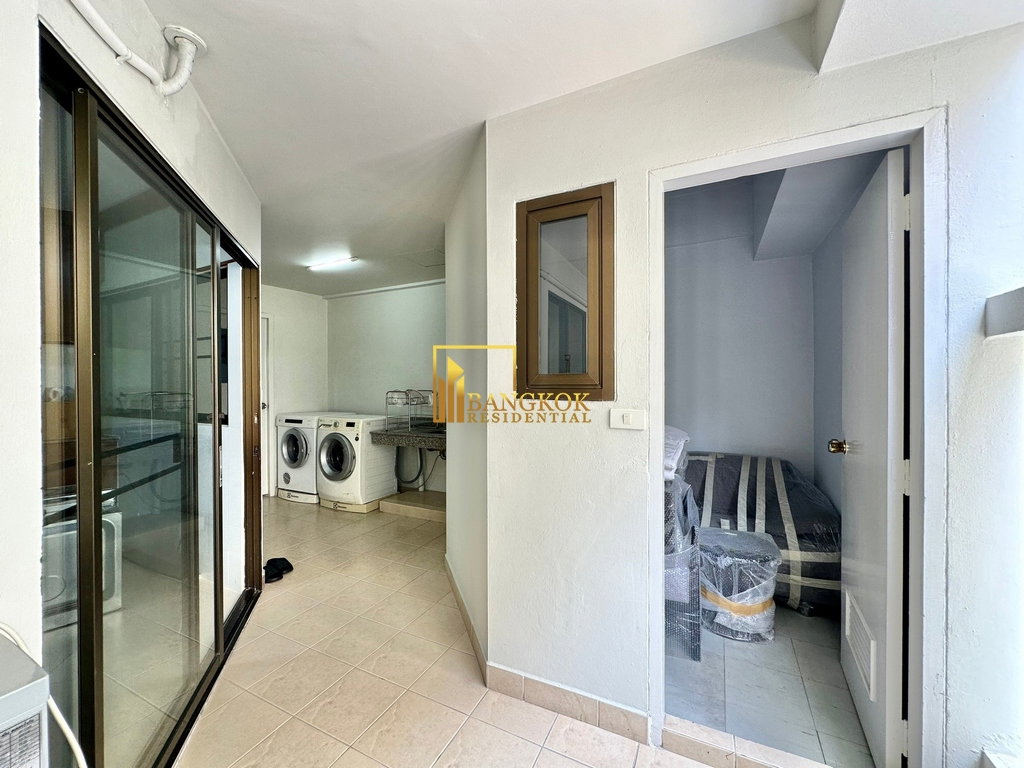รูป Large 3 Bedroom Apartment in Convenient Location - BR0271AP - รูปที่ 28/40