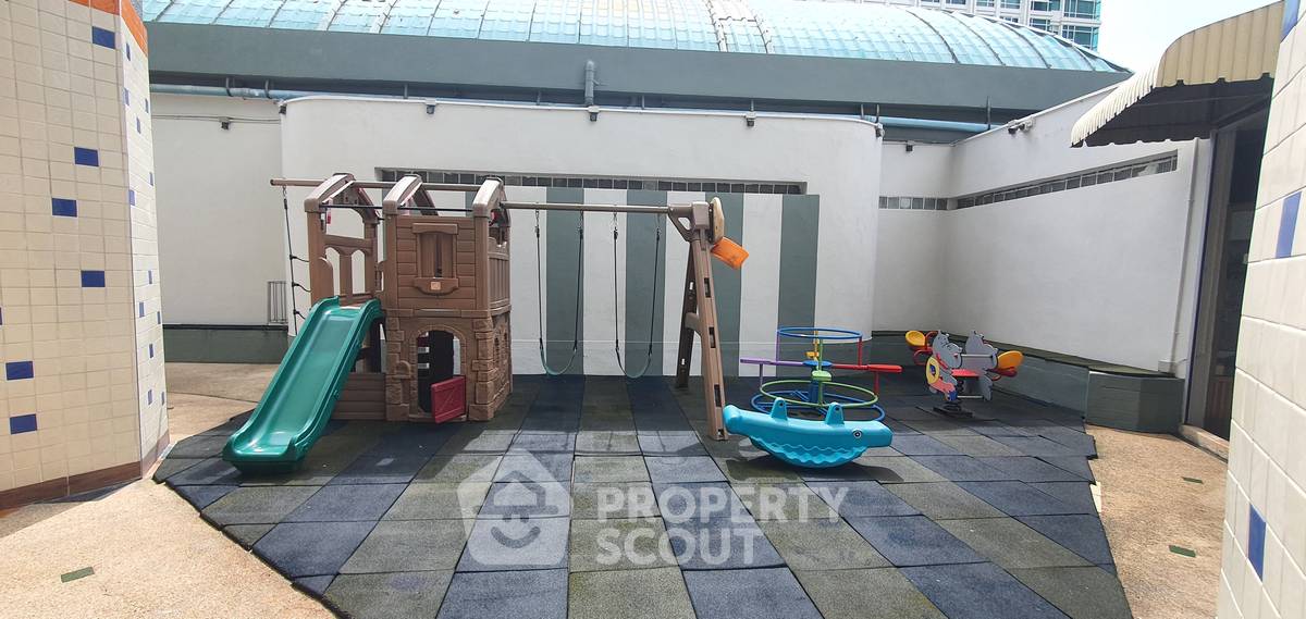 รูป คอนโด 2-ห้องนอน ที่ ฟิฟตี้ฟิฟท์ ทาวเวอร์ คอนโดมิเนียม ใกล้ BTS ทองหล่อ (ID 512248) - รูปที่ 31/33