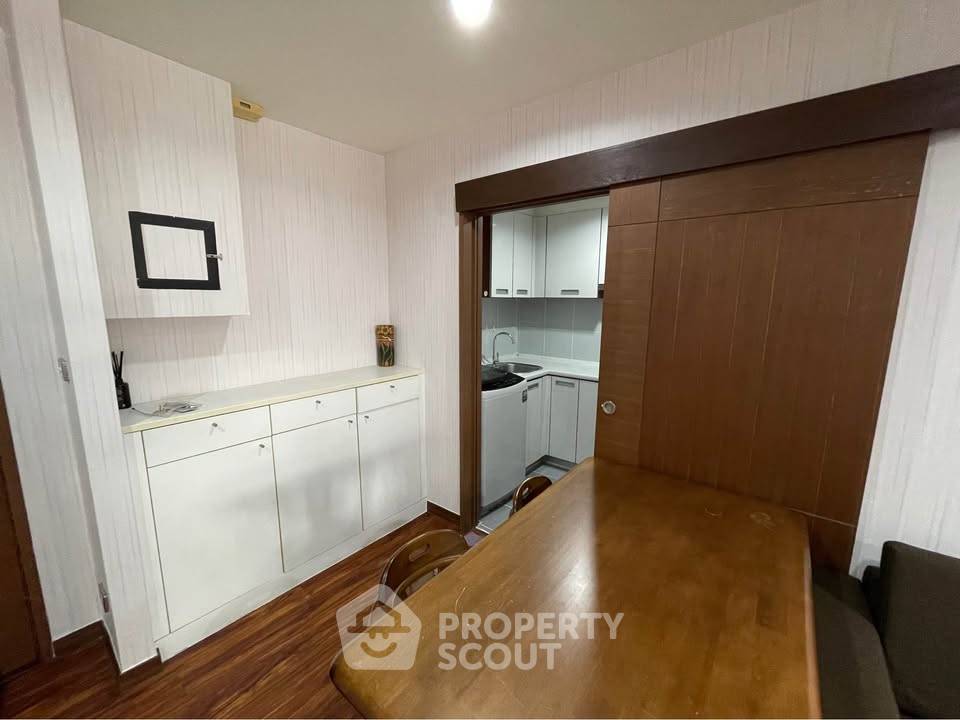รูป คอนโด 1-ห้องนอน ที่ สีลม ซิตี้ รีสอร์ท คอนโดมิเนียม ใกล้ BTS ช่องนนทรี (ID 2792051) - รูปที่ 6/15