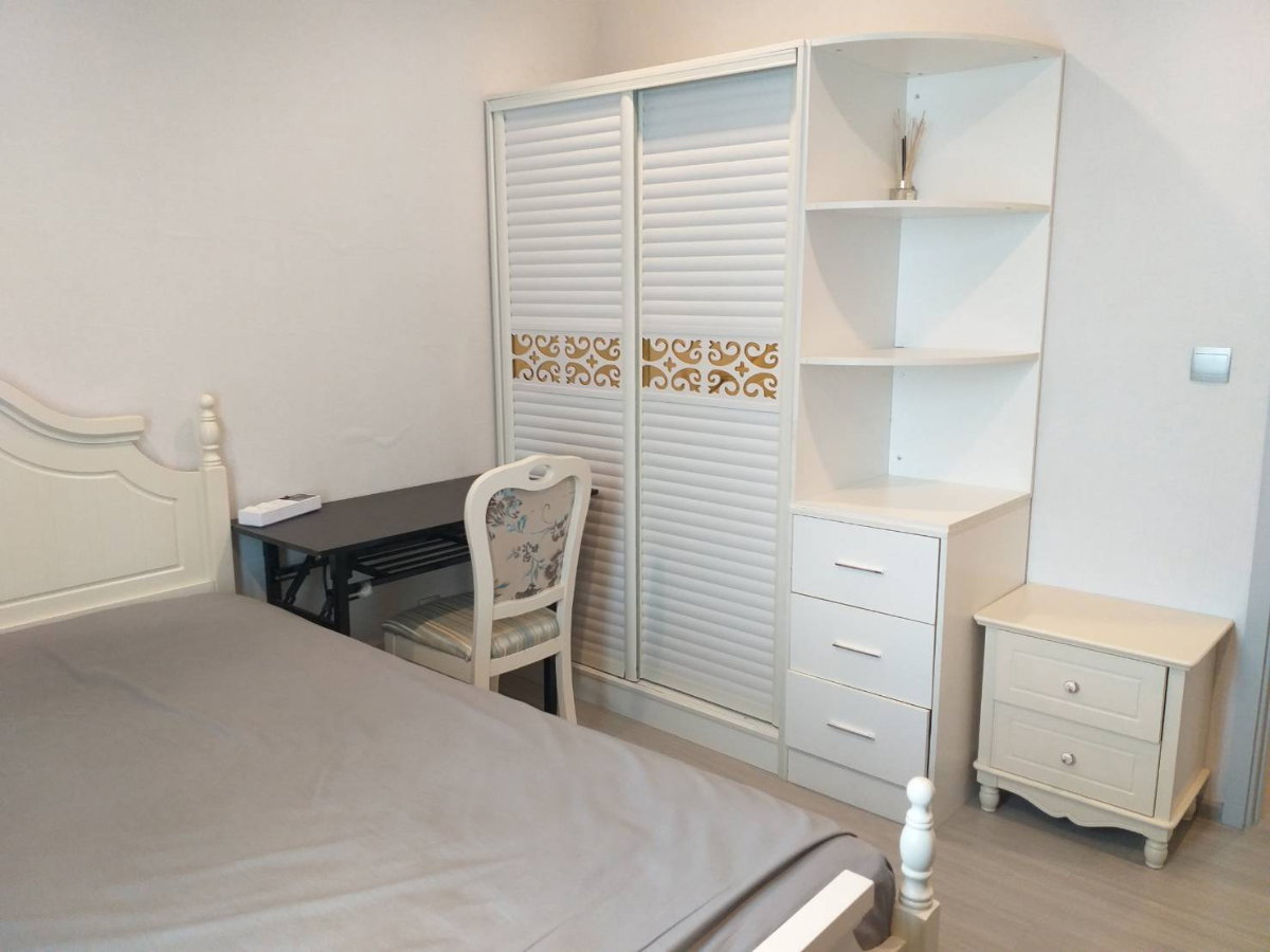 รูป ***ให้เช่าห้องสภาพดี ราคาปล่อยเช่า 13,500 บาทต่อเดือน  1 ห้องนอน 1 ห้องน้ำ 30 ตร.ม. ชั้น 8 เฟอร์ครบ พร้อมเข้าอยู่  - รูปที่ 4/10