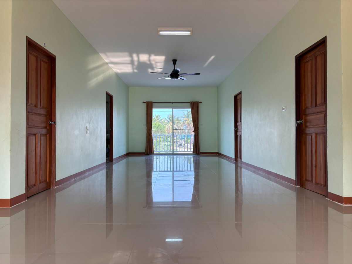 รูป 🏡 ขายบ้านพร้อมที่ดิน ทำเลทอง ปราณบุรี ใกล้ทะเลเพียง 750 เมตร 🌊 | เหมาะลงทุน + อยู่อาศัย - รูปที่ 8/18