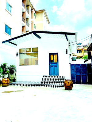 เช่าบ้านเดี่ยว ถนนสีลม : ใกล้ BTSสุรศักดิ์ 800 ม. 80 ตร.วา. 240 ตร.ม. บ้านชั้นเดียวให้เช่า 1 นอน 1 น้ำ รพ.เซนต์หลุยส์ 900 ม.