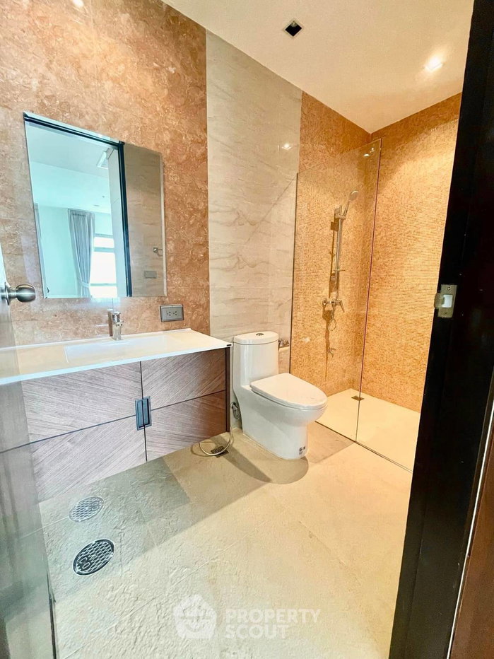 picture 3-BR Condo at The Madison near BTS Phrom Phong (ID 1412884) - 8/19