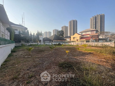 1,000 m² Land for Sale in Ban Mai (ID 2676190)