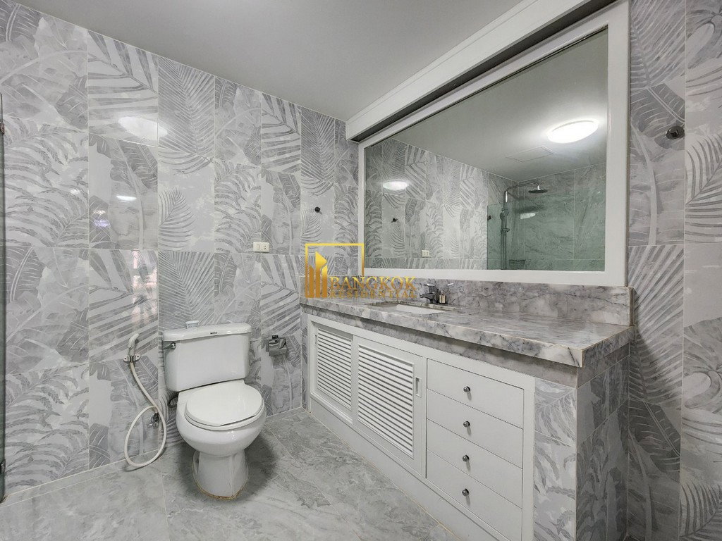 รูป Very Spacious 3 Bedroom Luxury Apartment in Chidlom - BR20865AP - รูปที่ 16/40