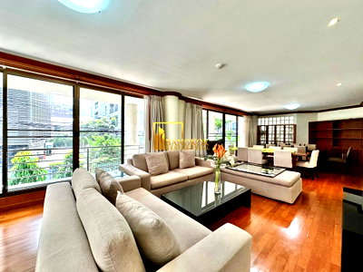คอนโดให้เช่า : Large 3 Bedroom Apartment in Convenient Location - BR0271AP