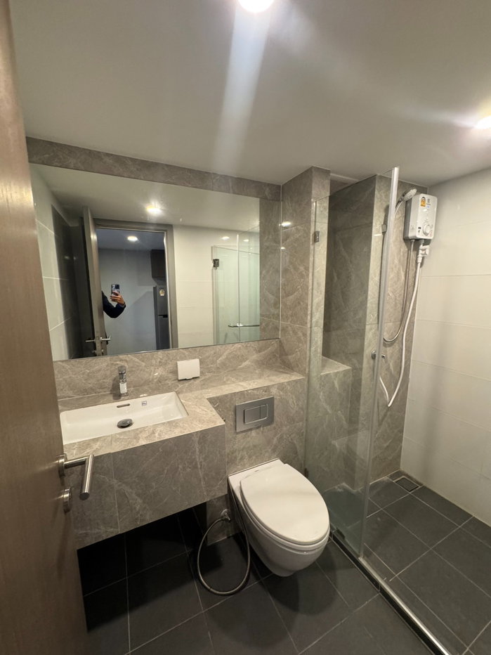 picture 🏙️📍 Spacious room...high ceilings! Space near MRT Bang Kapi that meets your lifestyle needs. - 8/9