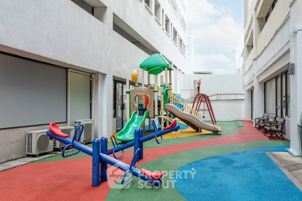 รูป คอนโด 4-ห้องนอน ที่ ศุภาลัย เพลส สุขุมวิท 39 ใกล้ BTS พร้อมพงษ์ (ID 2792053) - รูปที่ 16/18